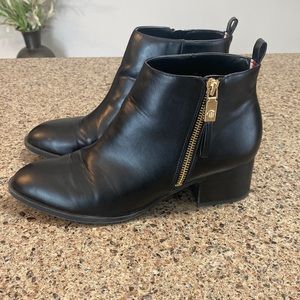 Tommy Hilfiger boots